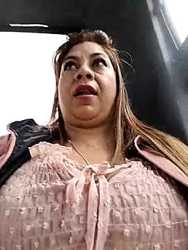 Snapshot of Laura-Hernandez chatting on 10-02-25, 02:42 Laura-Hernandez online show from 10-02-25, 02:42