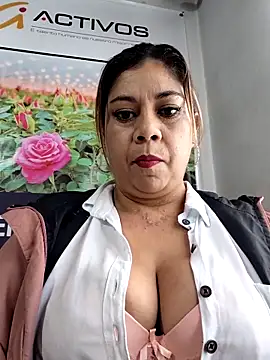 Laura-Hernandez online show from 03-31-26, 02:41