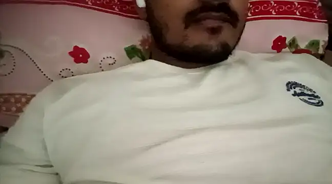 Snapshot of Bigcocks01 chatting on 12-31-24, 06:02 Bigcocks01 online show from 12-31-24, 06:02