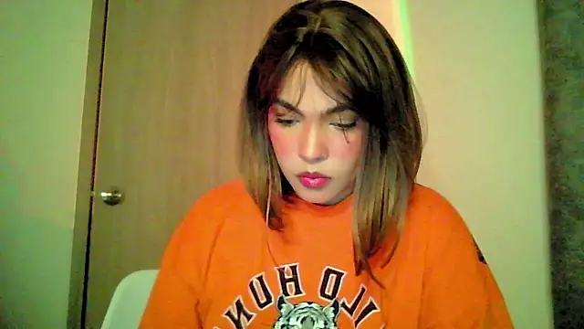 Kiri Cutee online show from 09-13-25, 04:23