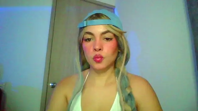 Kiri Cutee online show from 10-26-25, 04:13