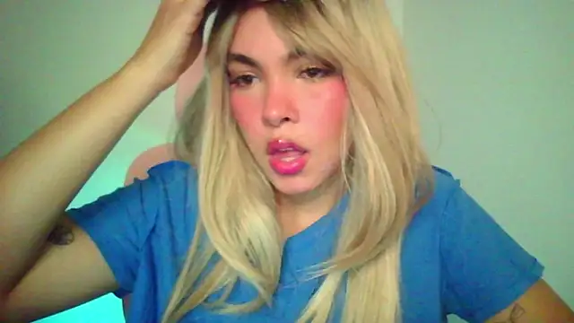 Kiri Cutee online show from 01-13-26, 03:54