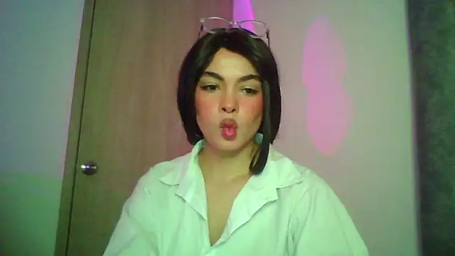 Kiri Cutee online show from 10-20-25, 04:03