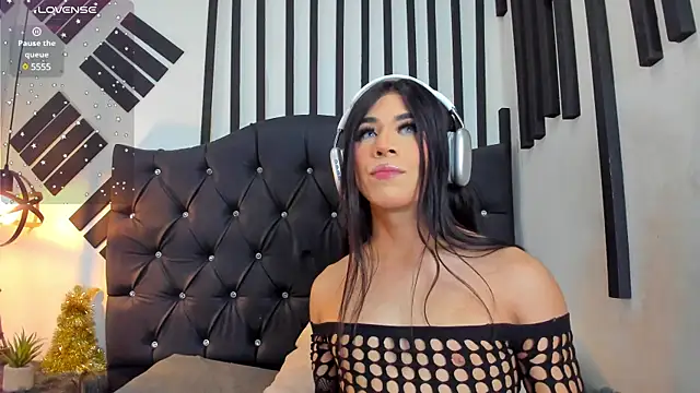 Kenia Fox online show from 01-08-25, 03:29