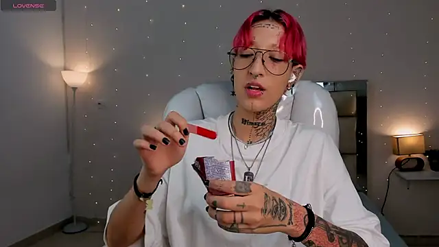 ravengreen  online show from 01-29-25, 08:04