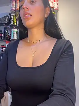 Snapshot of Valentina_cartier chatting on 05-18-26, 10:36 Valentina cartier online show from 05-18-26, 10:36