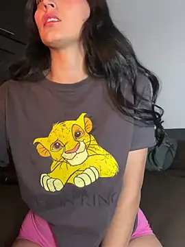 Snapshot of Valentina_cartier chatting on 03-21-25, 06:38 Valentina cartier online show from 03-21-25, 06:38