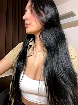 Snapshot of Valentina_cartier chatting on 10-10-25, 11:16 Valentina cartier online show from 10-10-25, 11:16