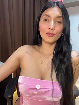 Valentina cartier online show from 10-28-25, 11:36