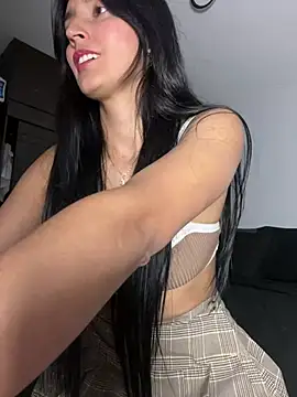 Snapshot of Valentina_cartier chatting on 02-26-25, 03:35 Valentina cartier online show from 02-26-25, 03:35