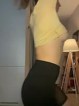 Snapshot of kira_proxima_02 chatting on 03-14-25, 06:21 kira proxima 02 online show from 03-14-25, 06:21