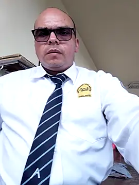 Snapshot of Camilo-31RI chatting on 04-18-26, 08:09 Camilo-31RI online show from 04-18-26, 08:09
