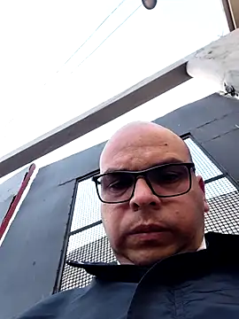 Snapshot of Camilo-31RI chatting on 06-17-26, 11:09 Camilo-31RI online show from 06-17-26, 11:09
