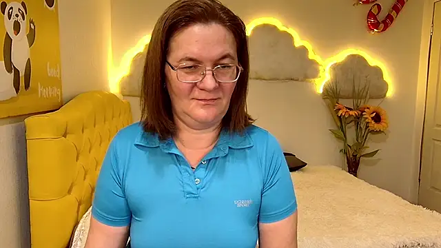 HolyMilfa online show from 02-02-25, 02:02