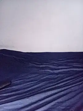 Snapshot of lisa_larry88 chatting on 11-17-25, 05:00 lisa larry88 online show from 11-17-25, 05:00