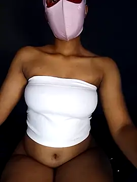 Snapshot of lisa_larry88 chatting on 12-21-25, 03:41 lisa larry88 online show from 12-21-25, 03:41