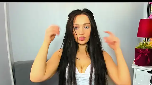 OliviaFantasy online show from 04-17-26, 10:40