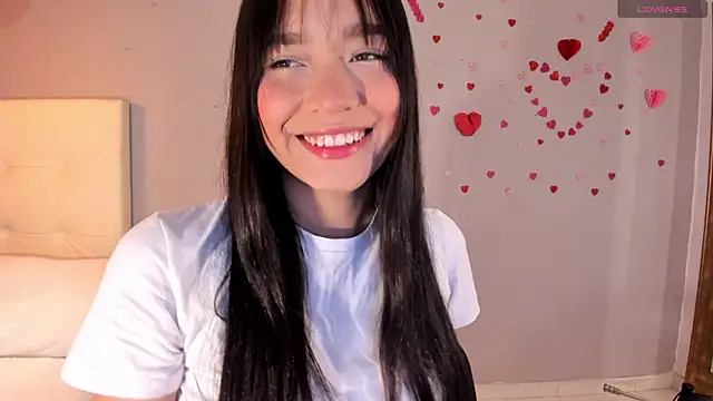 Maia W10 online show from 04-08-26, 12:28