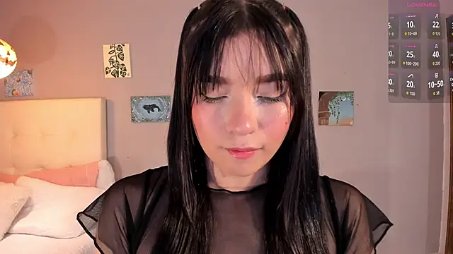 Maia W10 online show from 04-09-26, 12:22