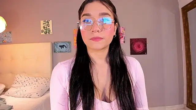 Maia W10 online show from 05-27-26, 12:23
