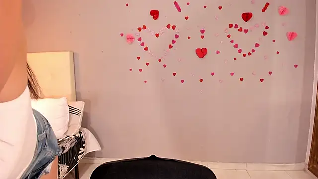 Maia W10 online show from 03-20-26, 12:28