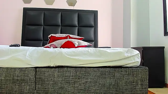 Catalina Jonex online show from 03-10-26, 02:32