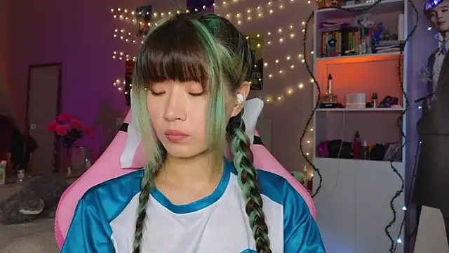 E v E  online show from 11-09-25, 11:53