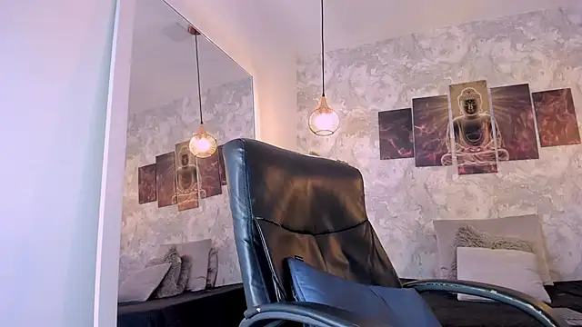 Regan   online show from 09-29-25, 07:04