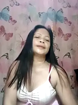 Snapshot of 880HOT chatting on 06-18-26, 03:49 880HOT online show from 06-18-26, 03:49