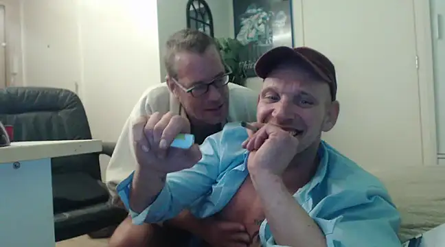 Snapshot of mikeythebestsucker chatting on 12-07-24, 02:47 mikeythebestsucker online show from 12-07-24, 02:47