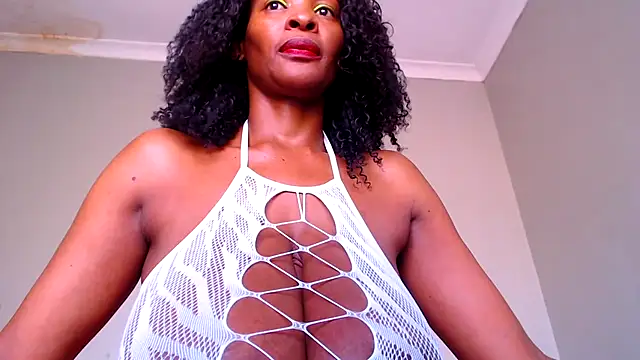 Snapshot of Silkytitss chatting on 04-12-26, 12:08 Silkytitss online show from 04-12-26, 12:08