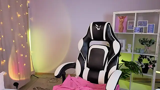 MelissaLovvv online show from 02-27-26, 04:45