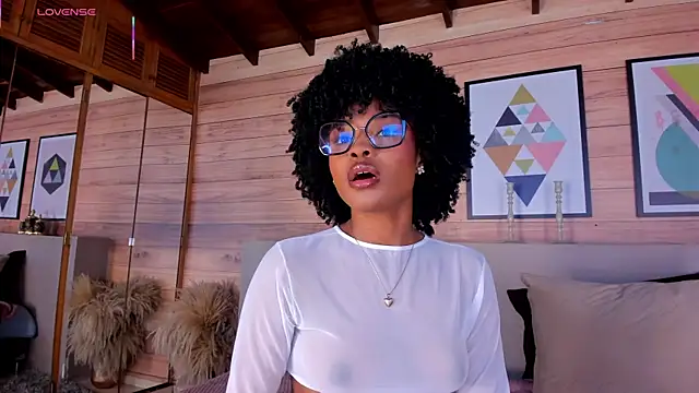 AriaFoster online show from 04-18-26, 03:42