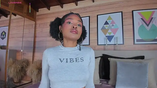 AriaFoster online show from 04-12-26, 03:43