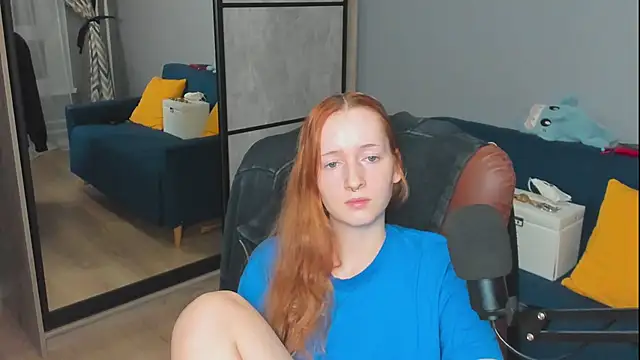 OddlyFamiliar online show from 09-23-25, 03:52