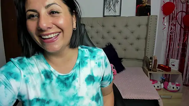 AngeleRoux online show from 03-10-25, 12:07