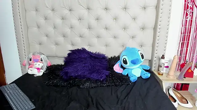 AngeleRoux online show from 02-20-25, 05:01