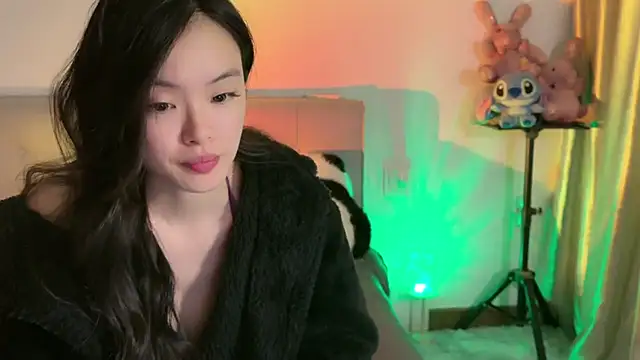Snapshot of Fairy-HF chatting on 12-07-24, 01:57 Fairy-HF online show from 12-07-24, 01:57