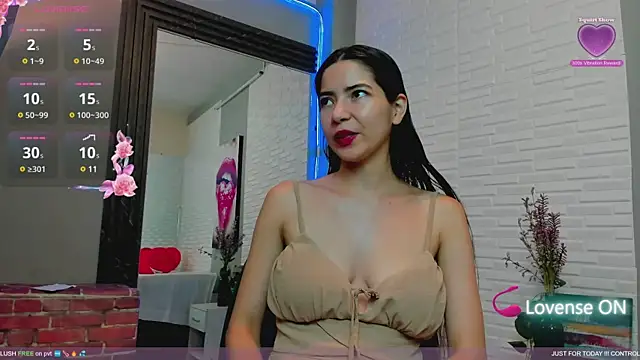 Snapshot of sweetieandjuicyy chatting on 02-17-25, 02:28 sweetieandjuicyy online show from 02-17-25, 02:28