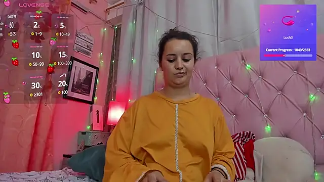 Snapshot of BadraSaadi chatting on 03-08-25, 06:26 BadraSaadi online show from 03-08-25, 06:26