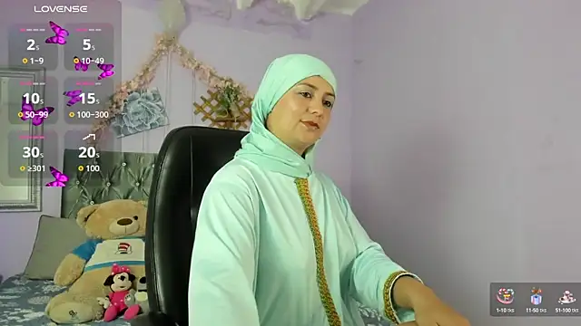 Snapshot of BadraSaadi chatting on 09-22-25, 08:15 BadraSaadi online show from 09-22-25, 08:15