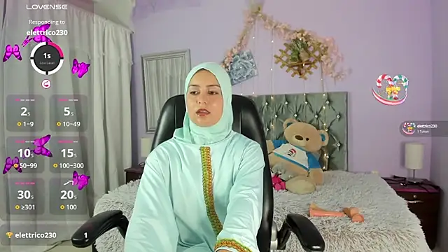 Snapshot of BadraSaadi chatting on 09-09-25, 08:07 BadraSaadi online show from 09-09-25, 08:07