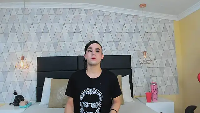 JustinePerry online show from 12-17-25, 07:46