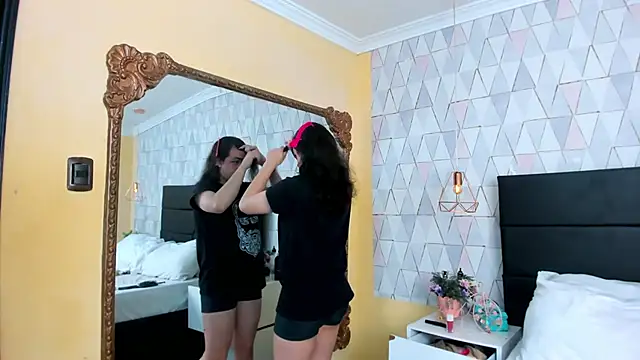 JustinePerry online show from 04-11-26, 03:58