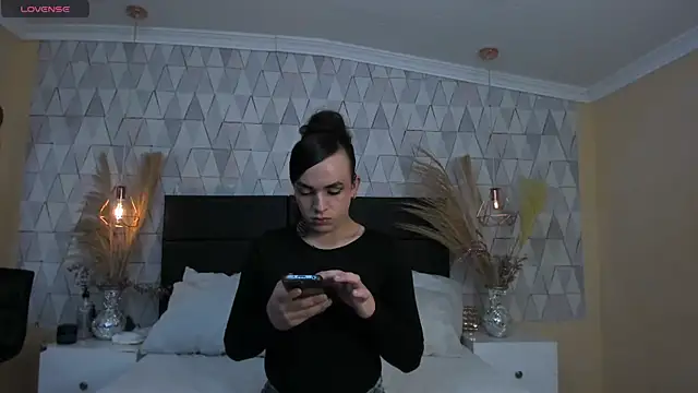 JustinePerry online show from 03-31-26, 04:14