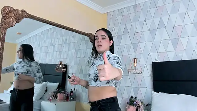 JustinePerry online show from 04-12-26, 03:43