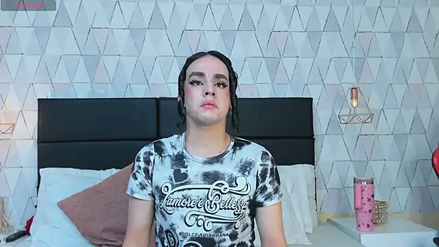 JustinePerry online show from 11-29-25, 03:06