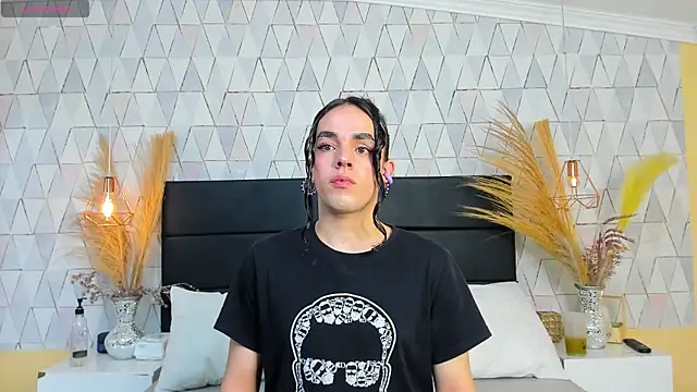 JustinePerry online show from 03-27-26, 03:59