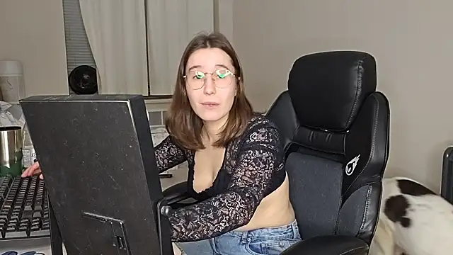 Snapshot of Kinkycouple1789 chatting on 12-31-24, 04:16 Kinkycouple1789 online show from 12-31-24, 04:16