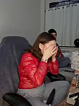 Snapshot of Kinkycouple1789 chatting on 01-05-25, 03:43 Kinkycouple1789 online show from 01-05-25, 03:43